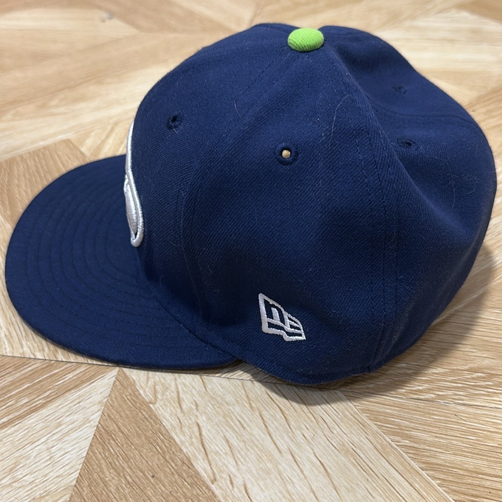 New Era Seattle Seahawks fitted hat 7 1/4 - Picture 2 of 4